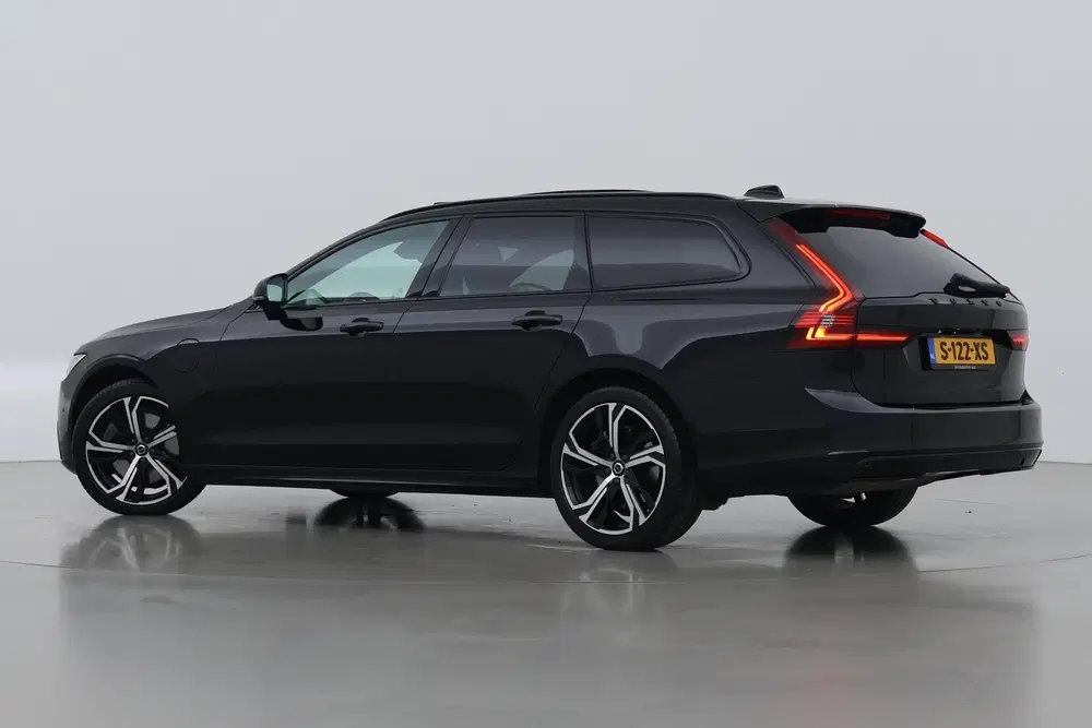 Volvo V90 T6 Recharge R-Design uit 2021, foto 2