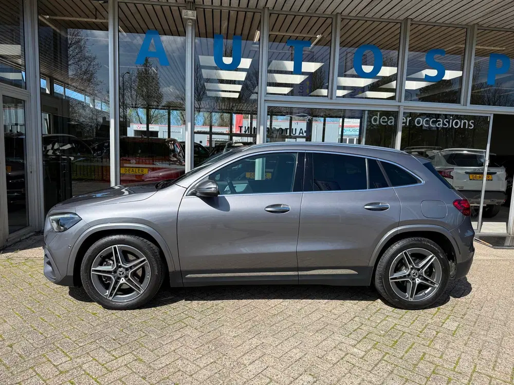 Mercedes-Benz GLA 200 AMG Line 163PK uit 2024, foto 3