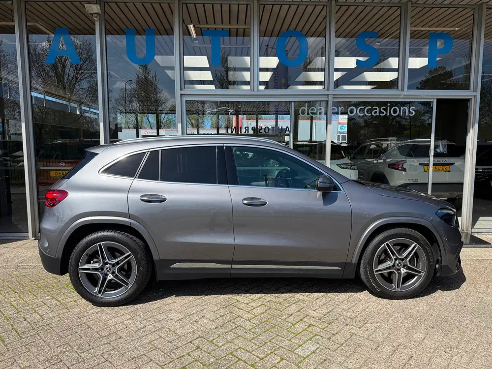 Mercedes-Benz GLA 200 AMG Line 163PK uit 2024, foto 4