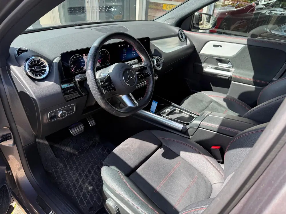 Mercedes-Benz GLA 200 AMG Line 163PK uit 2024, foto 7