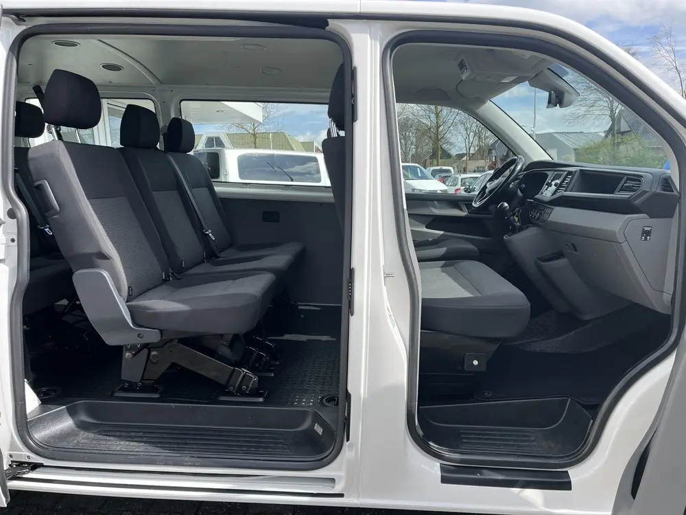 Volkswagen Transporter T6.1 Kombi 2.0 TDI L1H1-9-Persoons Ex uit 2020, foto 12