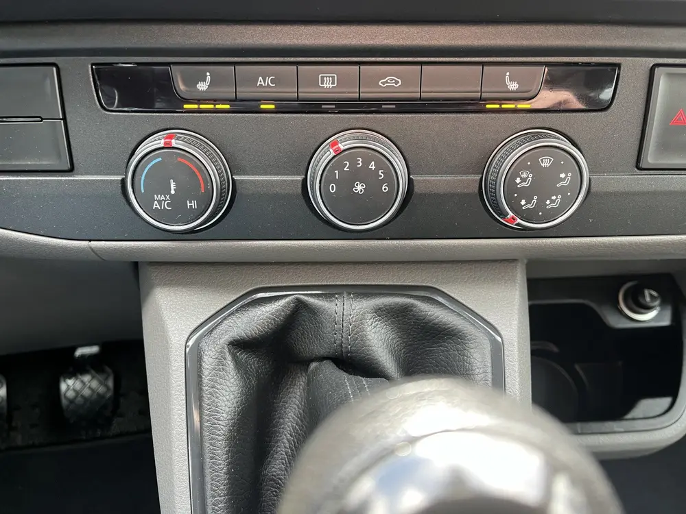 Volkswagen Transporter T6.1 Kombi 2.0 TDI L1H1-9-Persoons Ex uit 2020, foto 20