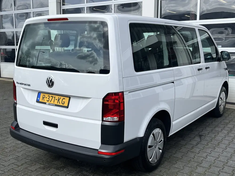 Volkswagen Transporter T6.1 Kombi 2.0 TDI L1H1-9-Persoons Ex uit 2020, foto 4