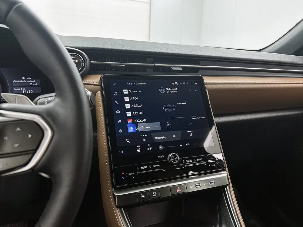 Lexus LBX Relax AWD + Advanced Pack uit 2025, foto 7