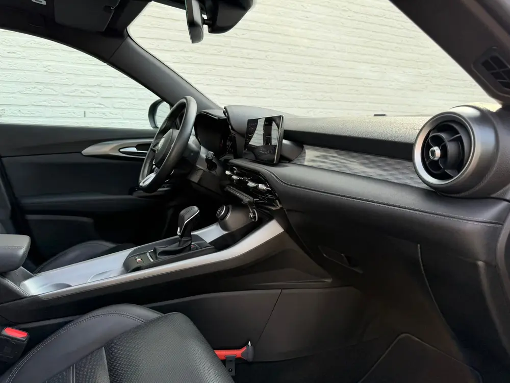 Alfa Romeo Tonale 1.5T Hybrid Ti Panorama Pdc+Camera Carplay uit 2023, foto 16