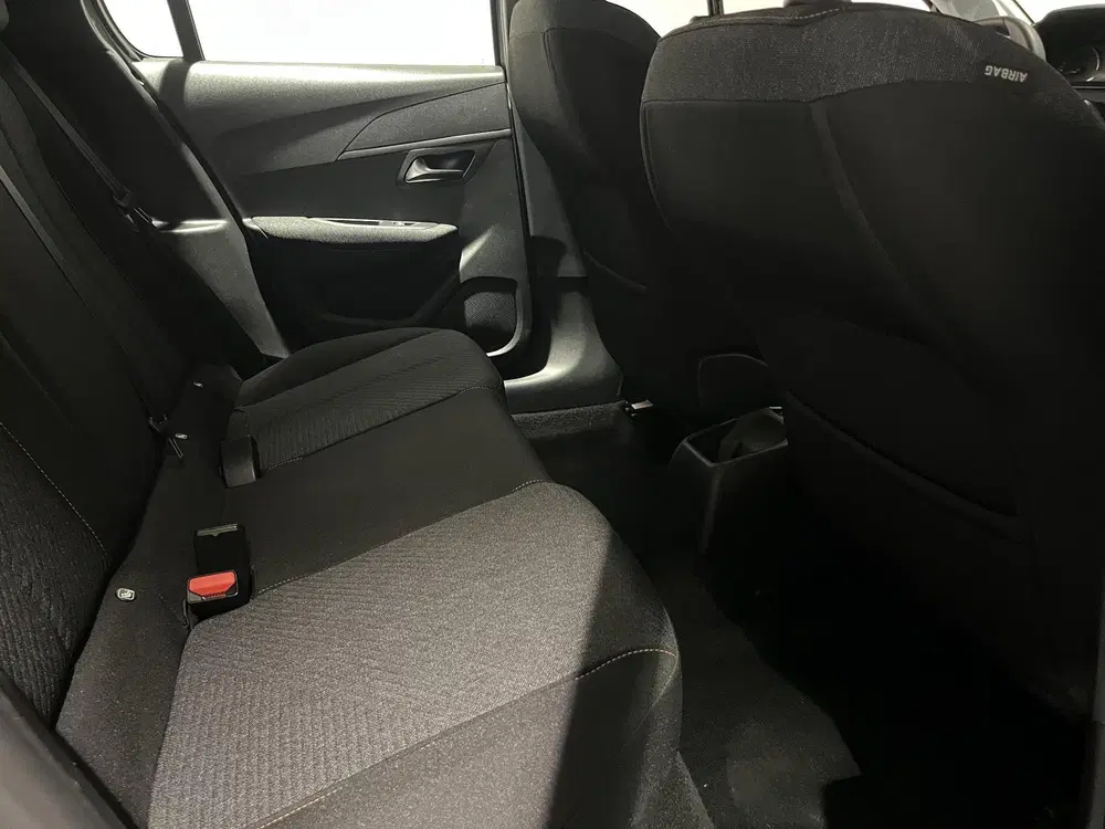 Peugeot 208 1.2 PureTech 100 Style uit 2025, foto 16