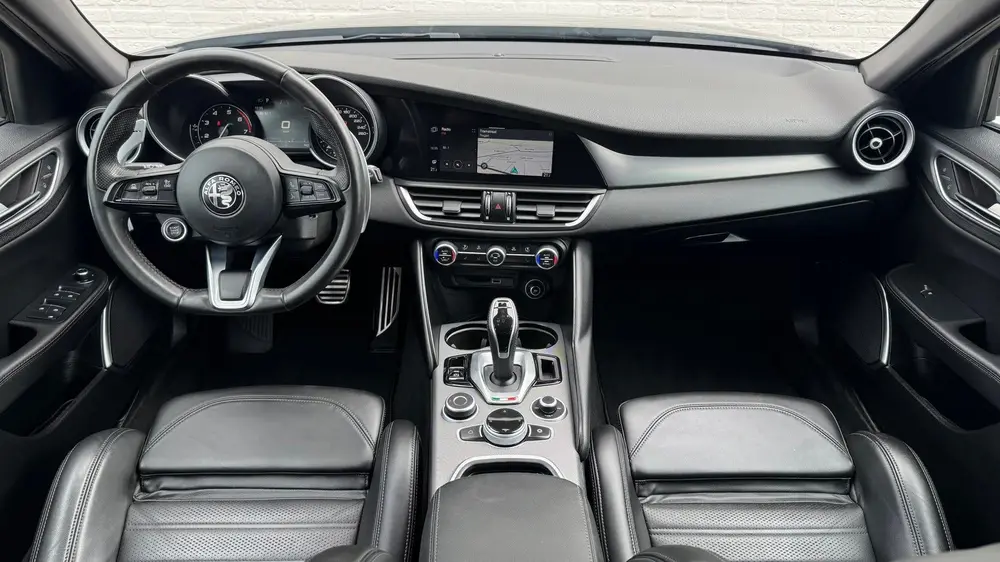 Alfa Romeo Giulia 2.0T Sprint Leder elektrisch+verwarmd Stuu uit 2022, foto 2