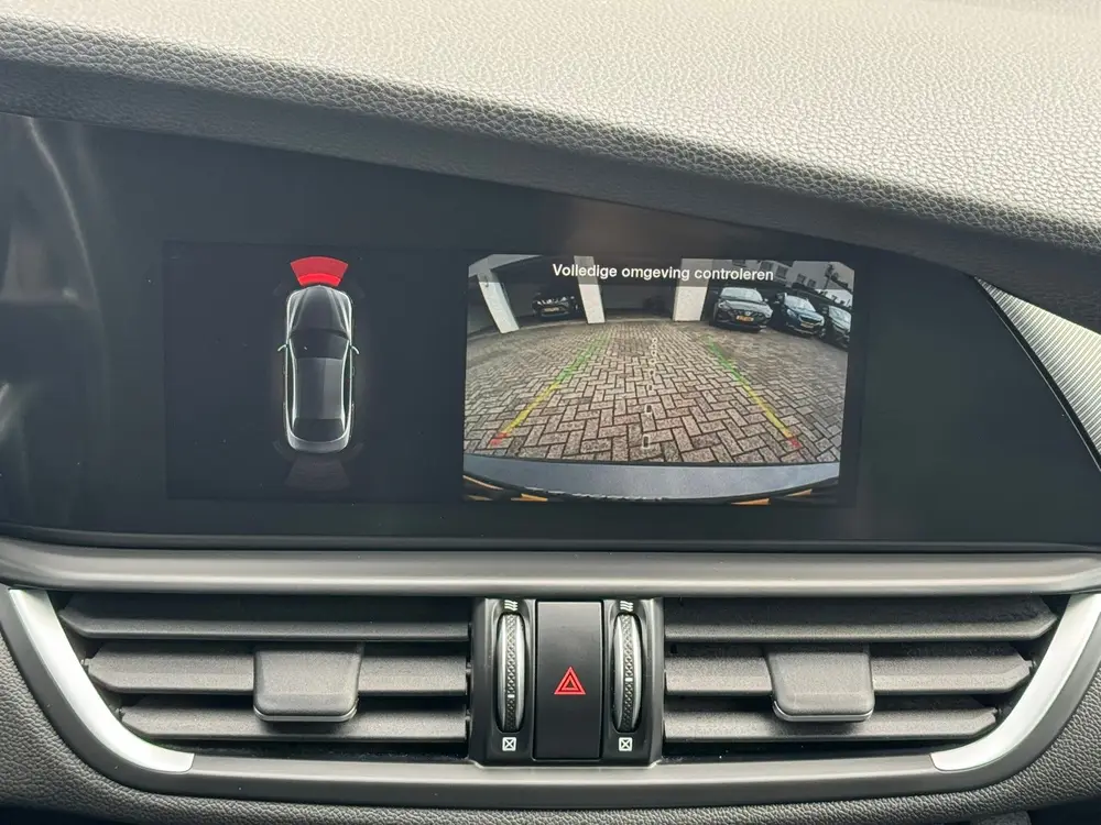 Alfa Romeo Giulia 2.0T Sprint Leder elektrisch+verwarmd Stuu uit 2022, foto 3