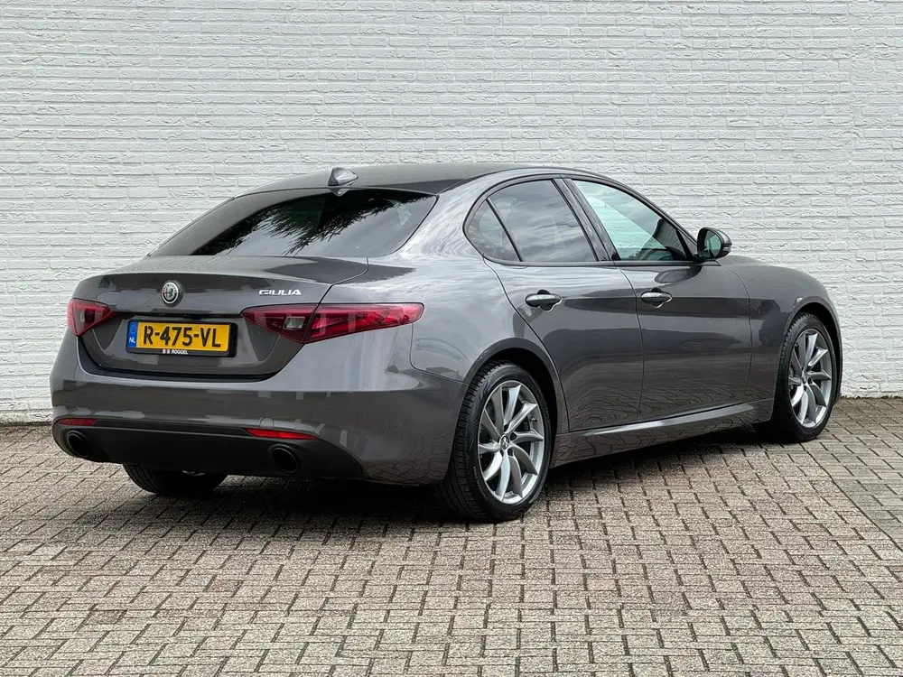 Alfa Romeo Giulia 2.0T Sprint Leder elektrisch+verwarmd Stuu uit 2022, foto 8