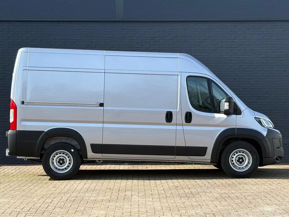 Fiat Ducato FIAT Ducato GB 2.2 MJ 140pk L2H2 35H uit 2024, foto 2