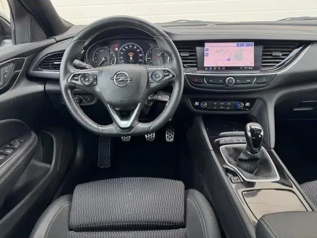 Opel Insignia 1.5 CDTI Business uit 2021, foto 12