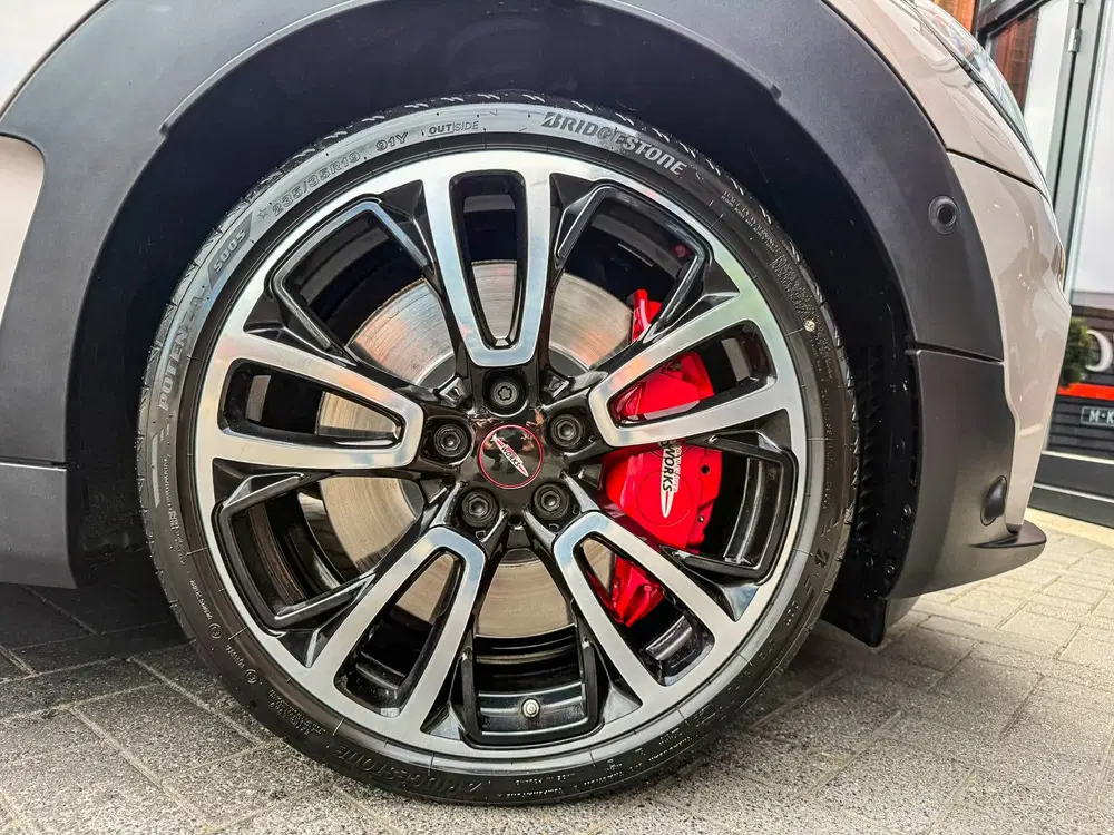Mini Clubman 2.0 JCW ALL4 John Cooper Works F1 aut 306p uit 2023, foto 6