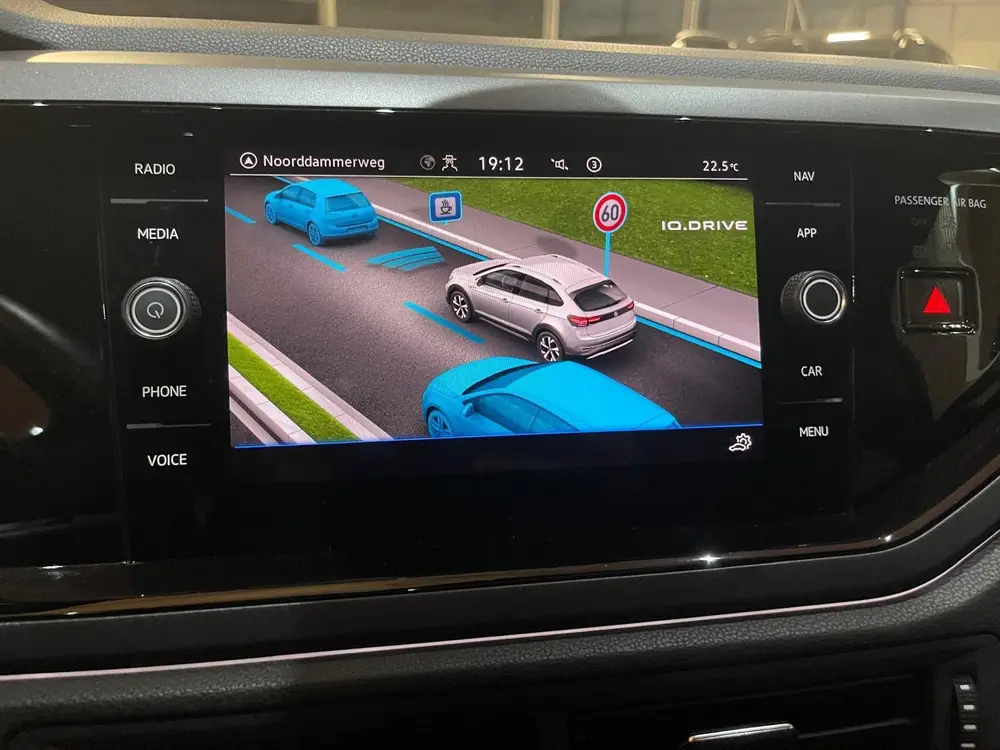 Volkswagen Taigo 1.5 TSI R-Line R-Line Business+ | Panodak | uit 2022, foto 19