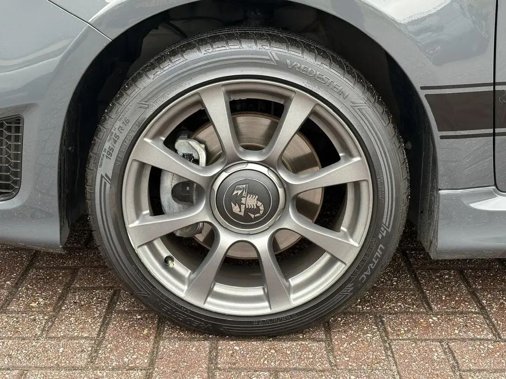 Abarth 595C 1.4 T-Jet 145pk | Summer Deals | Cabrio | Carpla uit 2021, foto 10