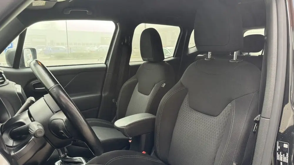 Jeep Renegade 4xe 240 Hyb. Limited uit 2021, foto 10