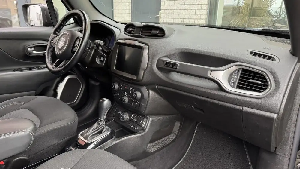 Jeep Renegade 4xe 240 Hyb. Limited uit 2021, foto 9