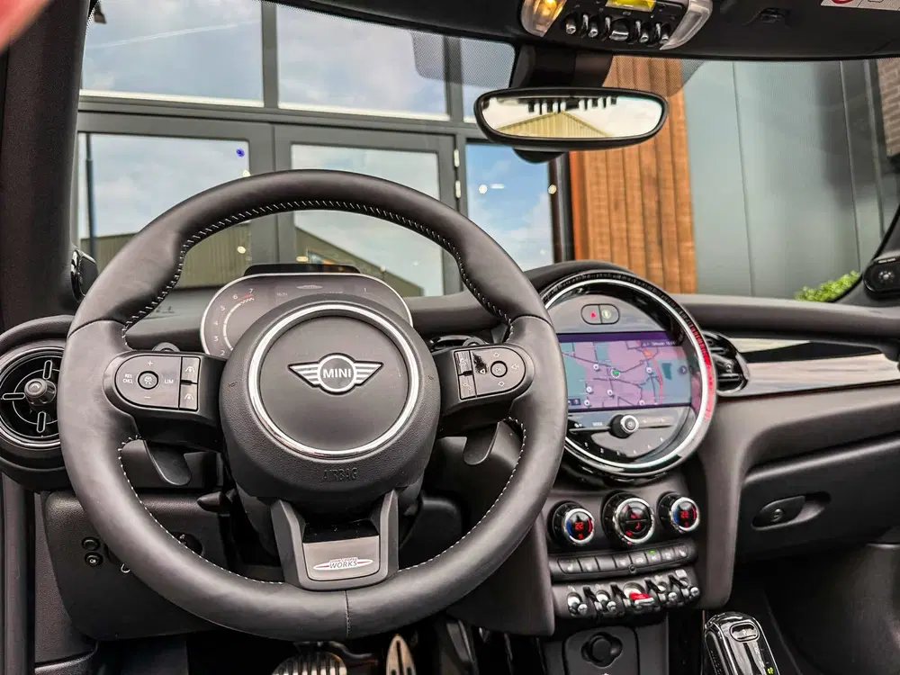 Mini Cabrio 2.0 John Cooper Works JCW Pack F1 aut 231p uit 2023, foto 2