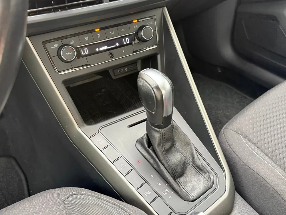 Volkswagen Polo 1.0 TSI Business, CARPLAY, NAP, PDC uit 2021, foto 19