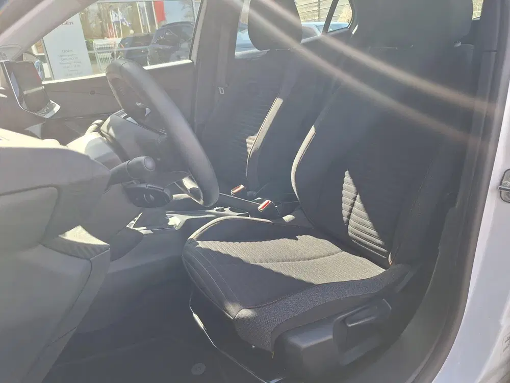 Peugeot 2008 1.2 Puretech 100pk Active uit 2022, foto 12
