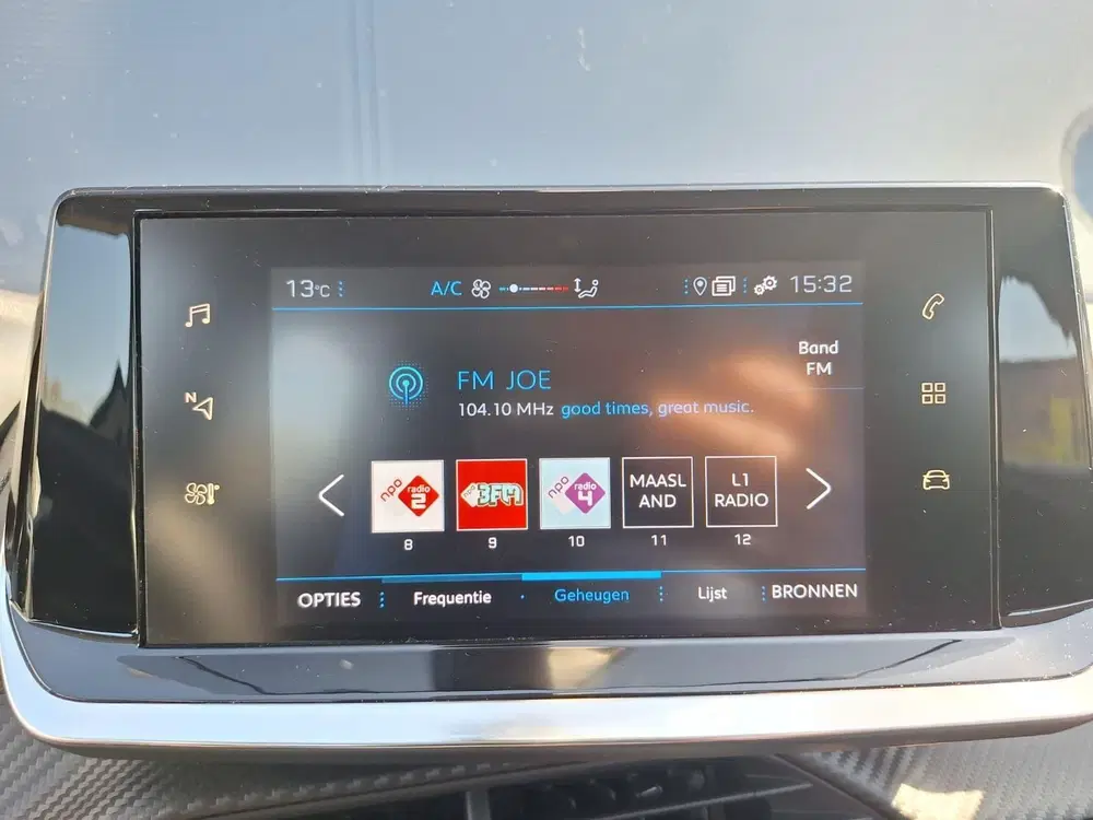 Peugeot 2008 1.2 Puretech 100pk Active uit 2022, foto 16