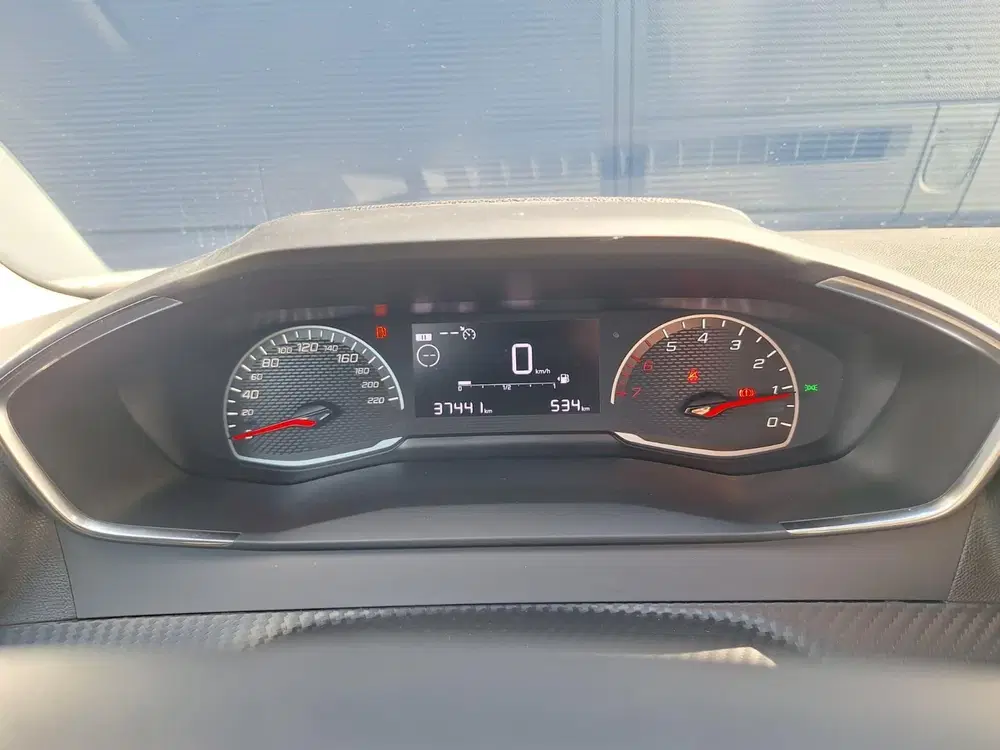 Peugeot 2008 1.2 Puretech 100pk Active uit 2022, foto 18
