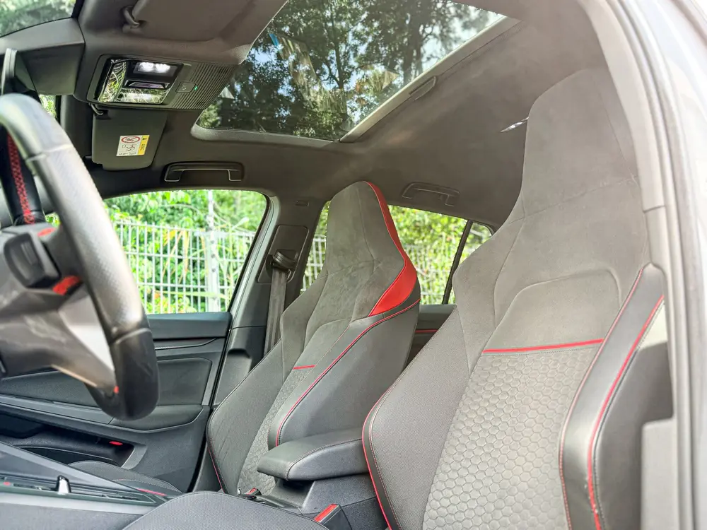 Volkswagen Golf 8 GTI Clubsport 300PK | DOWNPIPE | PANO | IQ uit 2021, foto 14