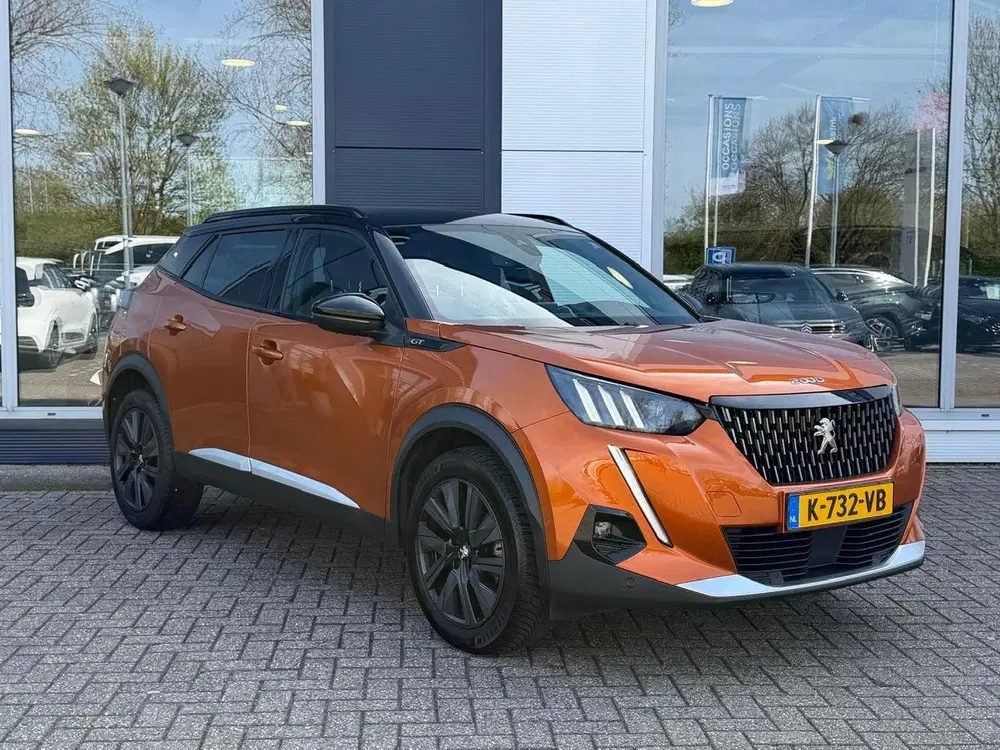 Peugeot 2008 1.2 Puretech 130pk GT Pack uit 2021, foto 2