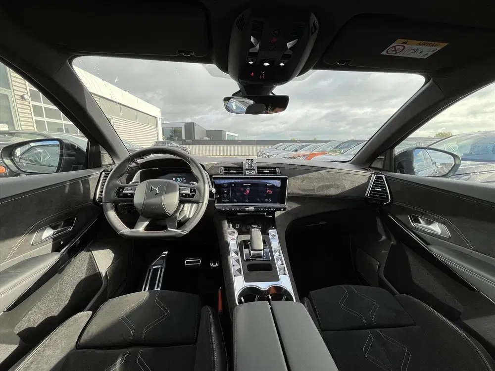 DS Automobiles DS 7 DS DS 7 1.6 E-TENSE 225PK Automaat Ligne B uit 2025, foto 6