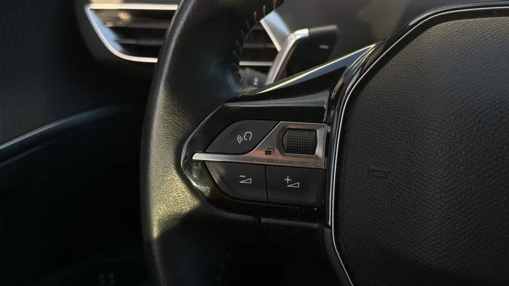 Peugeot 5008 1.2 PT Executive uit 2020, foto 12