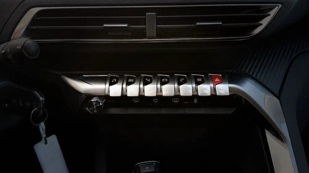 Peugeot 5008 1.2 PT Executive uit 2020, foto 14