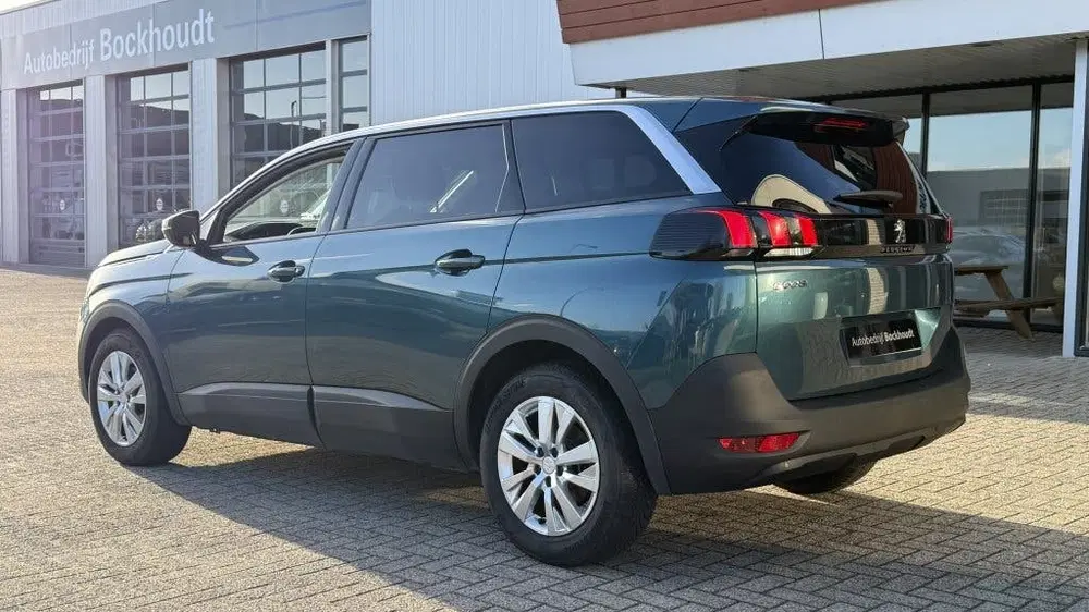 Peugeot 5008 1.2 PT Executive uit 2020, foto 3