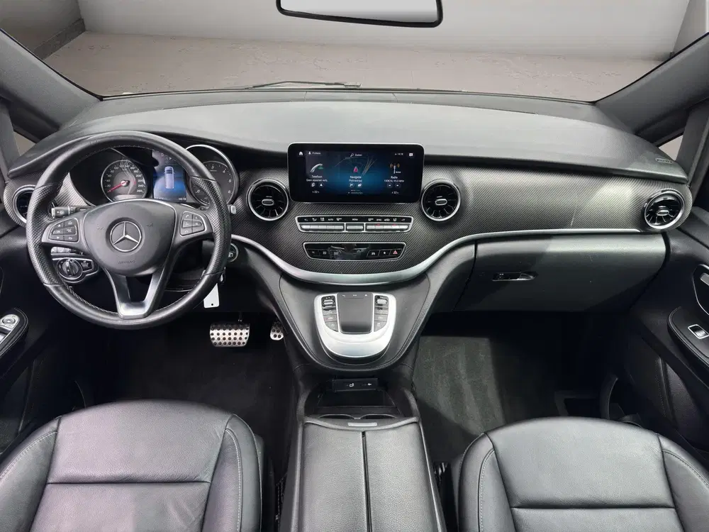 Mercedes-Benz V-Klasse V 300d 4-Matic Lang AMG DC Edition uit 2021, foto 4