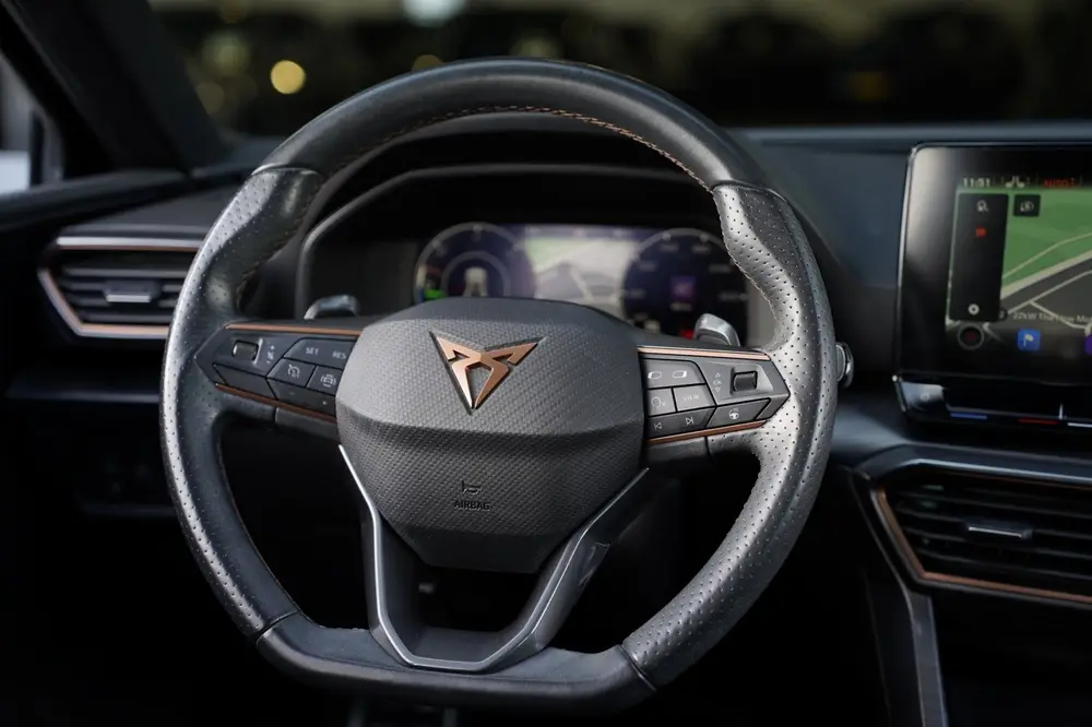 Cupra Leon 1.4 e-Hybrid VZ Copper 245PK Pano Led Cam uit 2022, foto 12