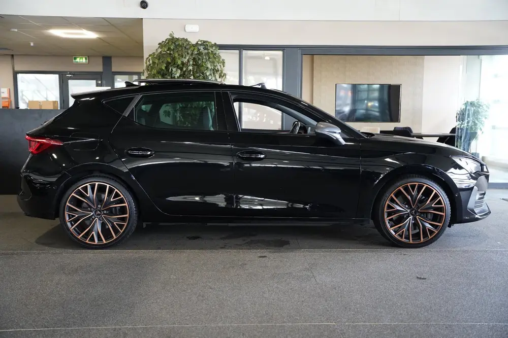 Cupra Leon 1.4 e-Hybrid VZ Copper 245PK Pano Led Cam uit 2022, foto 7