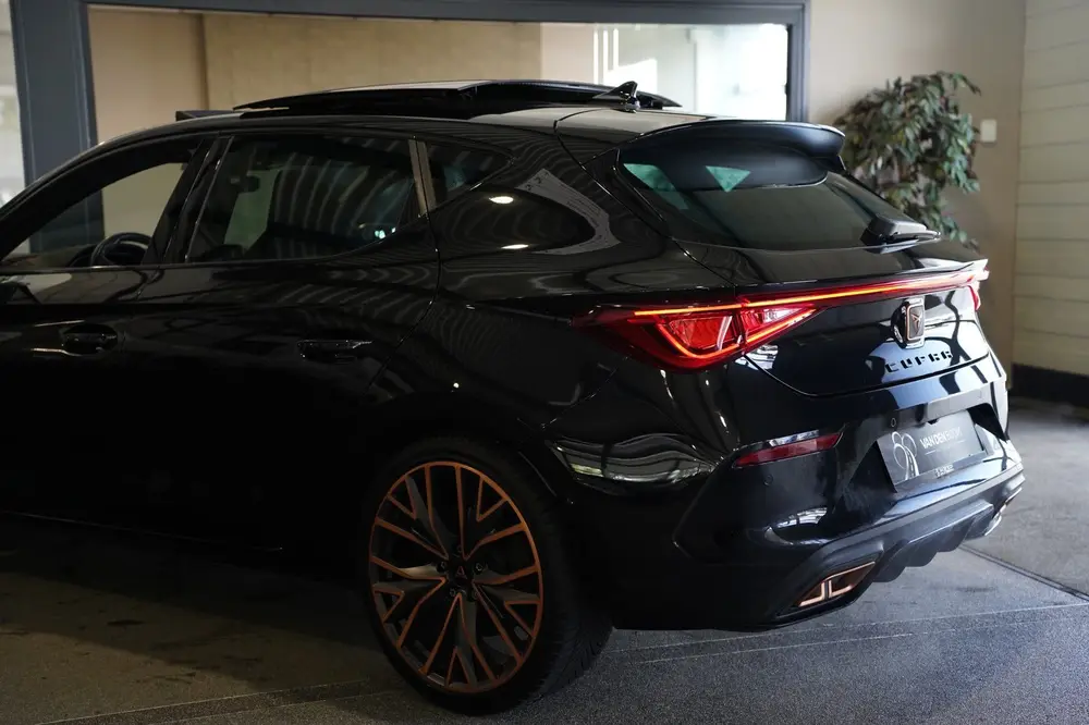 Cupra Leon 1.4 e-Hybrid VZ Copper 245PK Pano Led Cam uit 2022, foto 8