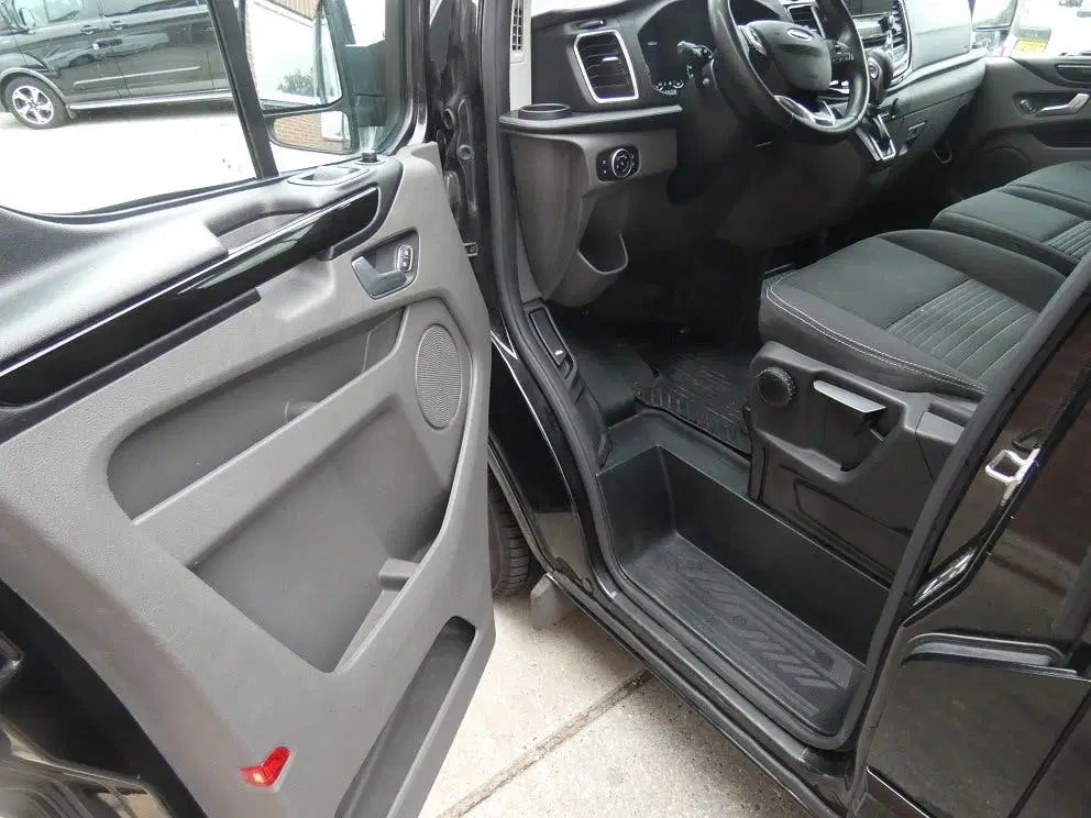 Ford Transit Custom 300 2.0 TDCI L2H1 Limited*aut*navi uit 2022, foto 13