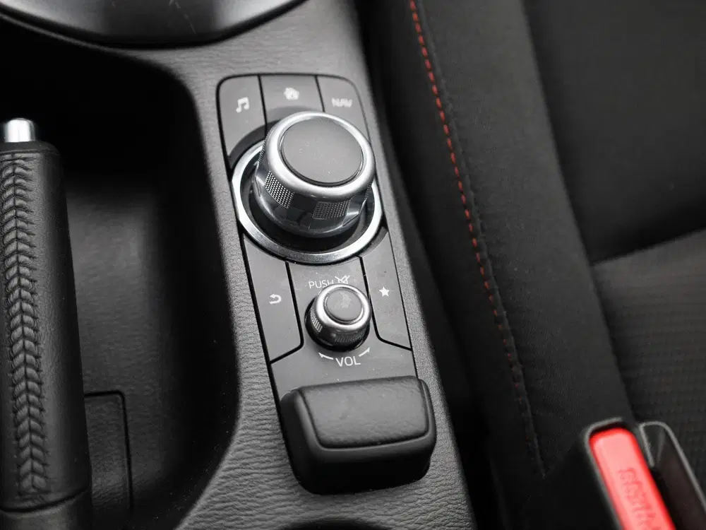 Mazda 2 1.5 e-SkyActiv-G 90 Homura uit 2024, foto 18