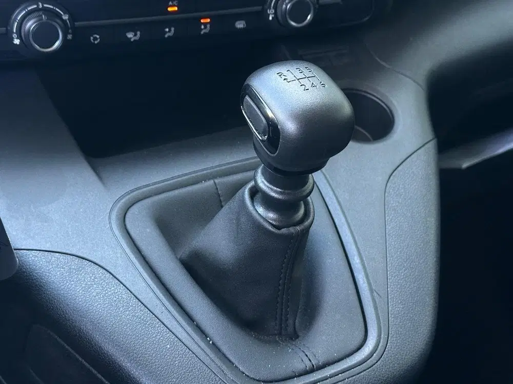 Peugeot Partner 1.5 BlueHDi 100 S&S L1 uit 2023, foto 16