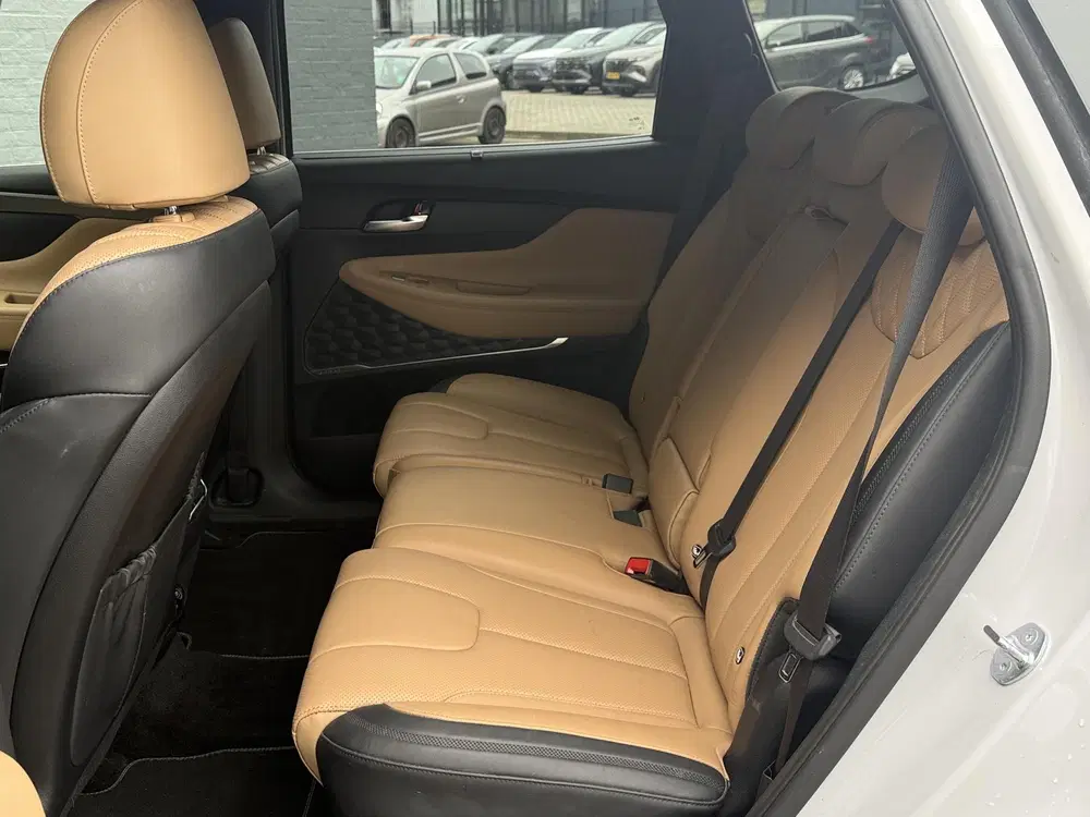 Hyundai SANTA FE 1.6 T-GDI PHEV Premium Plus Sky uit 2023, foto 16