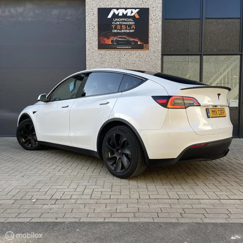 Tesla Model Y + MMX PACK + IAP uit 2024, foto 7