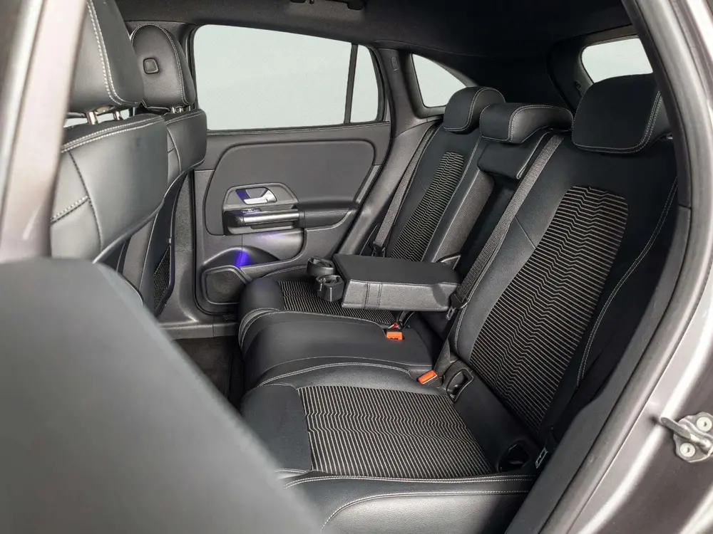 Mercedes-Benz EQA 250 Business Solution Luxury 67 kWh uit 2022, foto 11