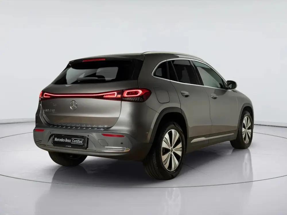 Mercedes-Benz EQA 250 Business Solution Luxury 67 kWh uit 2022, foto 2