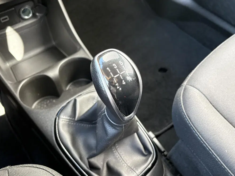 Opel Karl 1.0 ecoFLEX 120 Jaar Edition uit 2019, foto 19