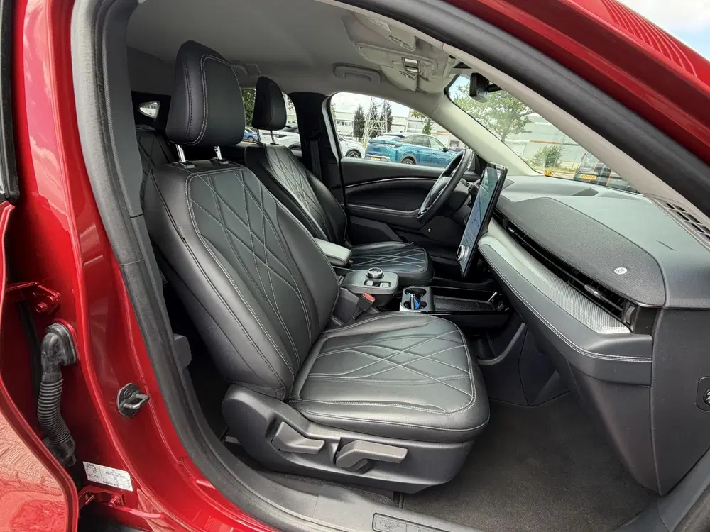 Ford Mustang Mach-E RWD 75 kWh 269 pk automaat uit 2021, foto 18