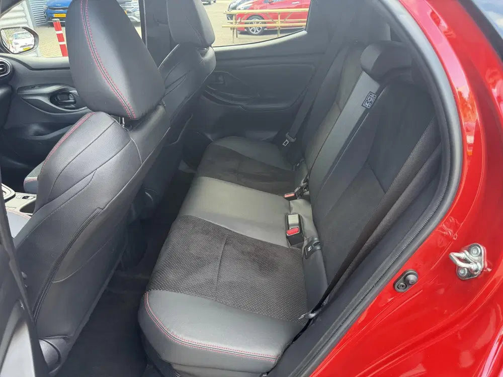 Toyota Yaris 1.5 Hybrid GR Sport uit 2023, foto 11
