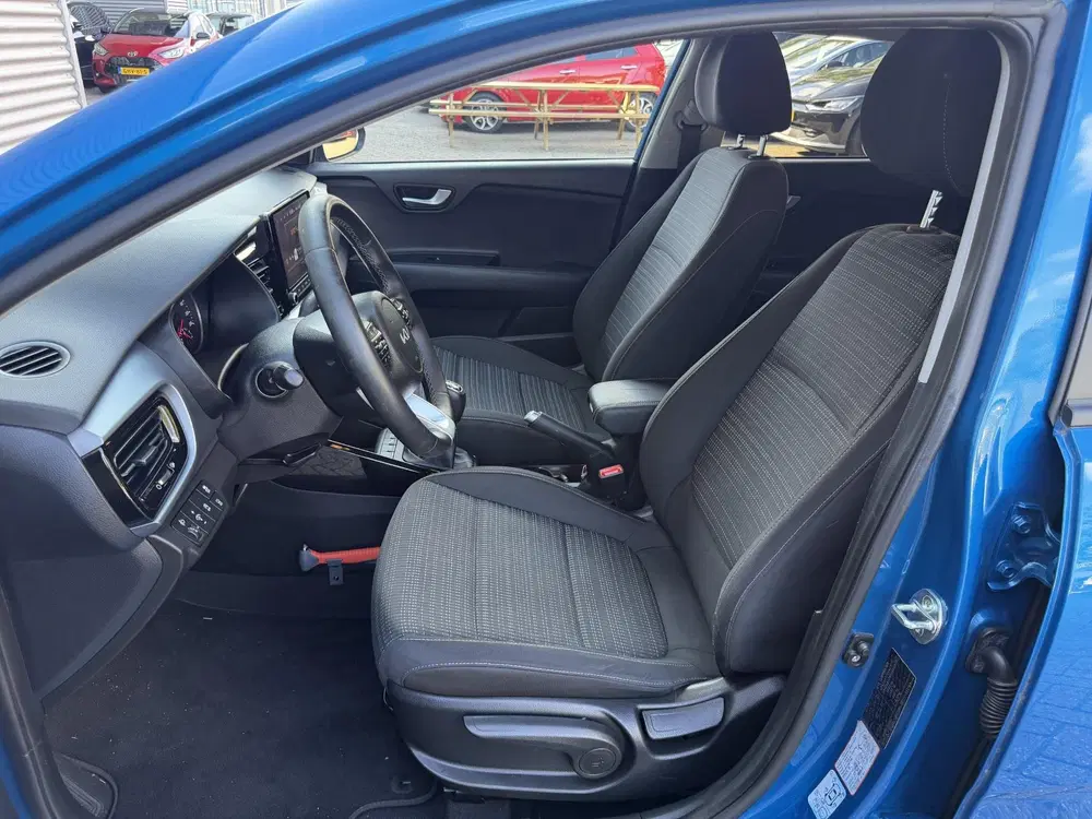 Kia Stonic 1.0 T-GDi MHEV DynamicPlusLine uit 2022, foto 10