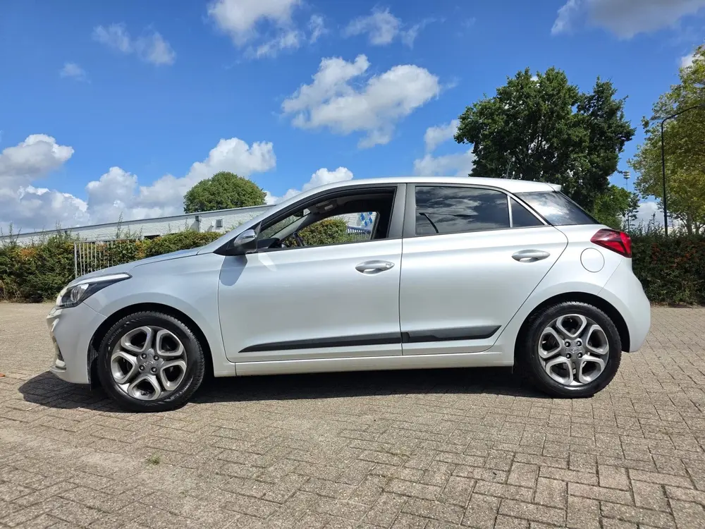 Hyundai I20 1.2i Premium! Camera! Carplay! Nwstaat! Carpass! uit 2019, foto 9