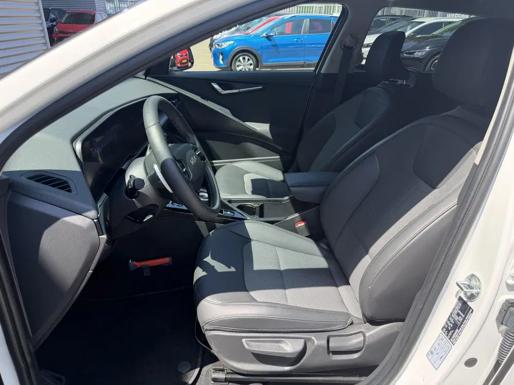 Kia Niro Light Advanced 64.8 kWh uit 2025, foto 11