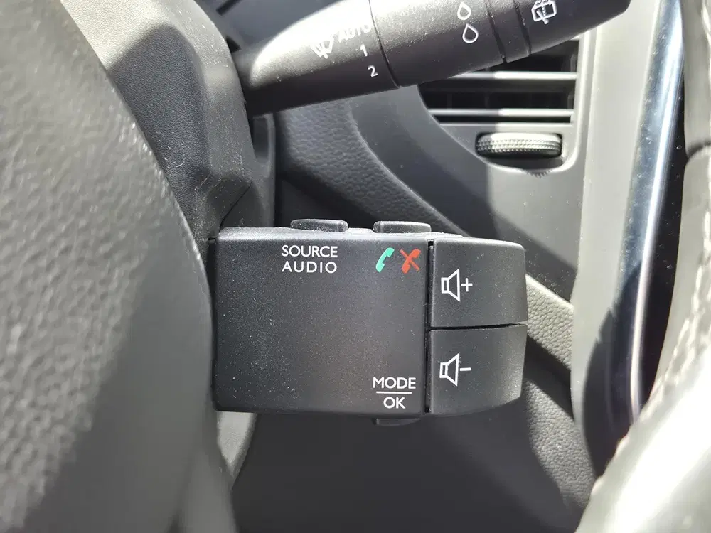 Renault Captur 0.9 TCe Intens uit 2019, foto 16