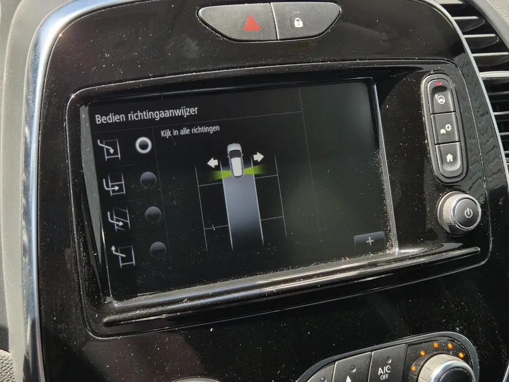 Renault Captur 0.9 TCe Intens uit 2019, foto 19